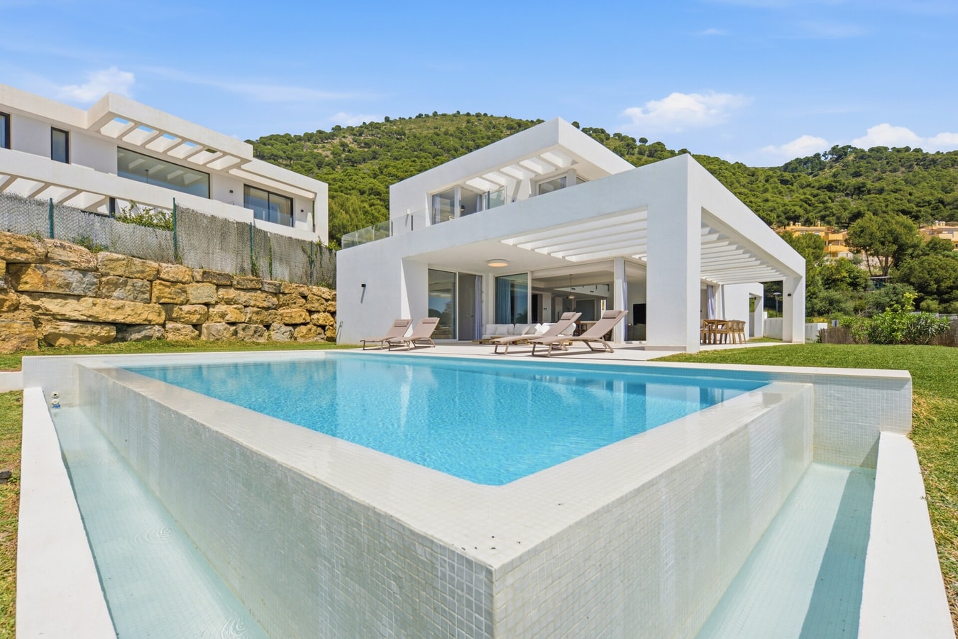 Villa Velaris | With Heated Pool, Cinema & Gym 36 LYX homes