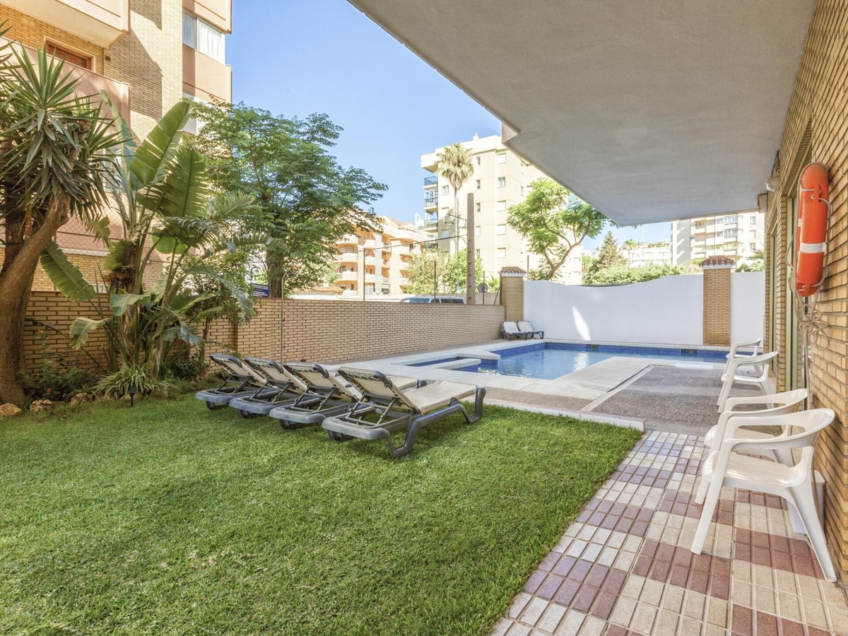 Beachfront penthouse with spectacular sea views 5 LYX homes