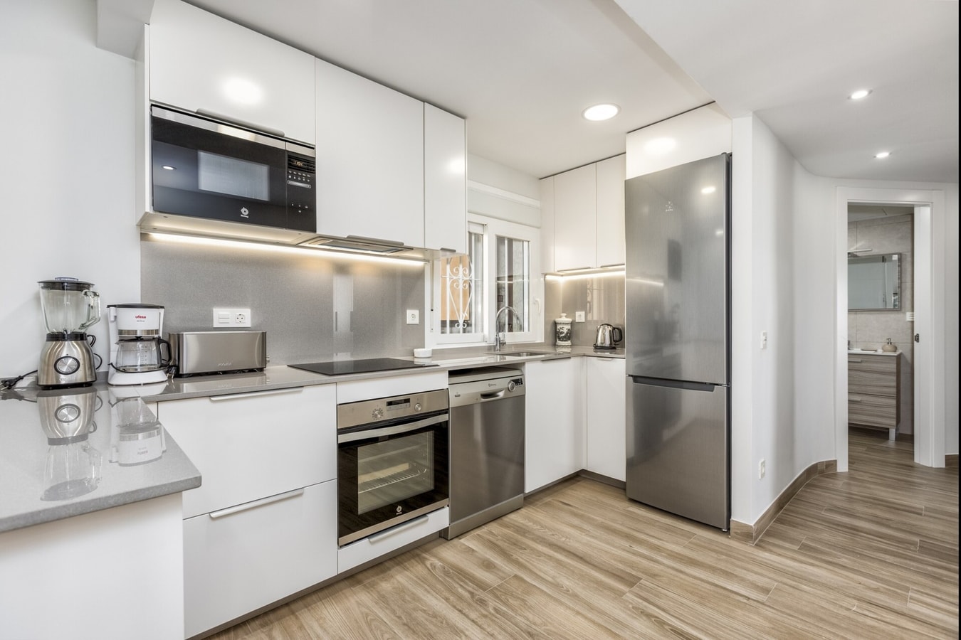 Promosol - Frontline fully renovated with terrace 4 LYX homes