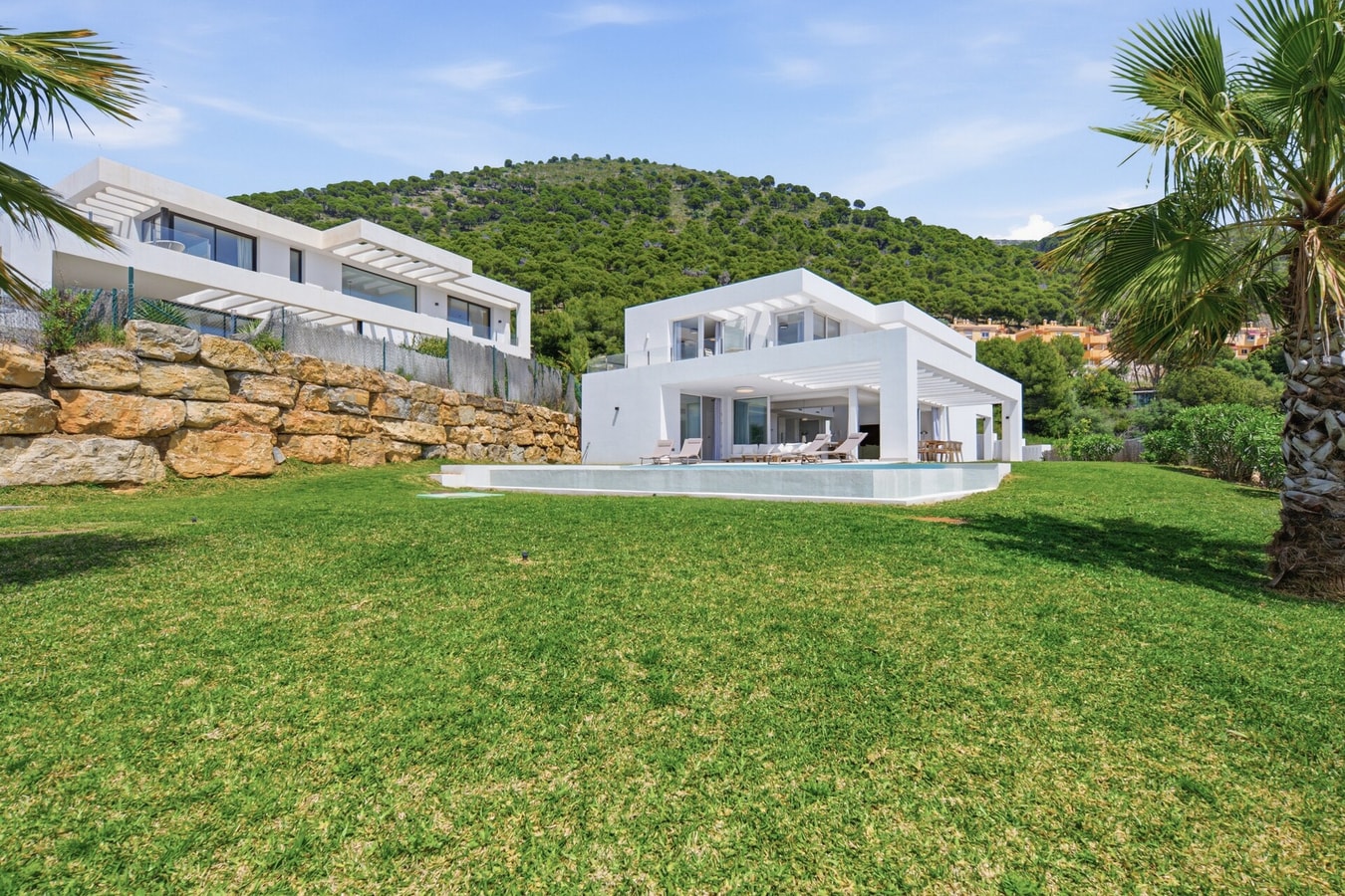 Villa Velaris | With Heated Pool, Cinema & Gym 37 LYX homes