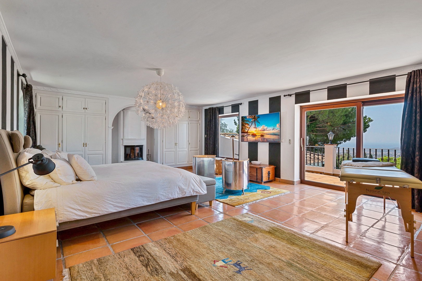 Hacienda El Cazador 34 LYX homes