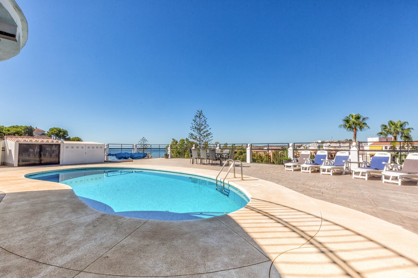 Nogali - Private heated pool-BBQ-sea view-parking 53 LYX homes