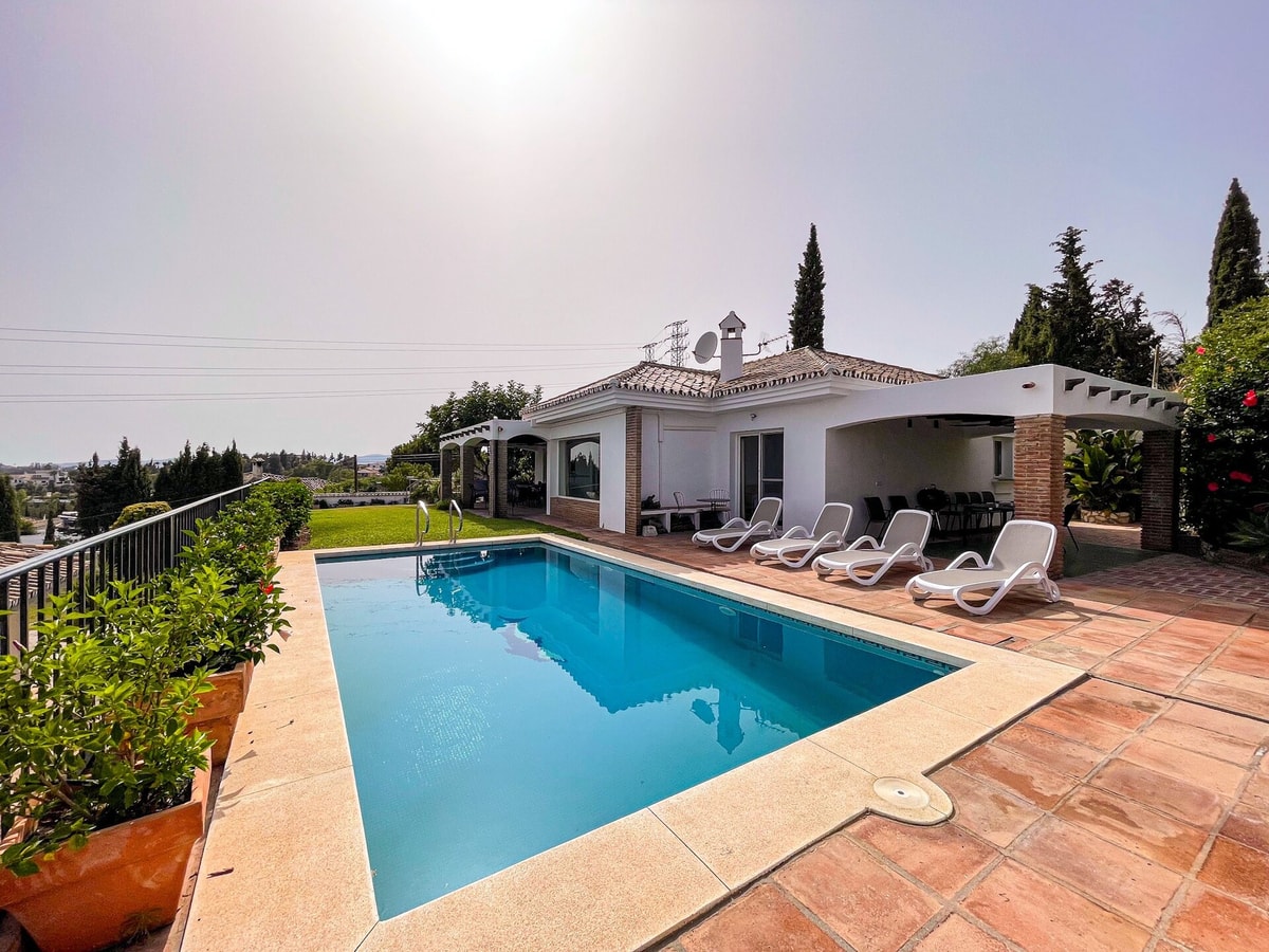 ROSA BLANCA · Rosa Blanca- private heated pool, views 33 LYX homes