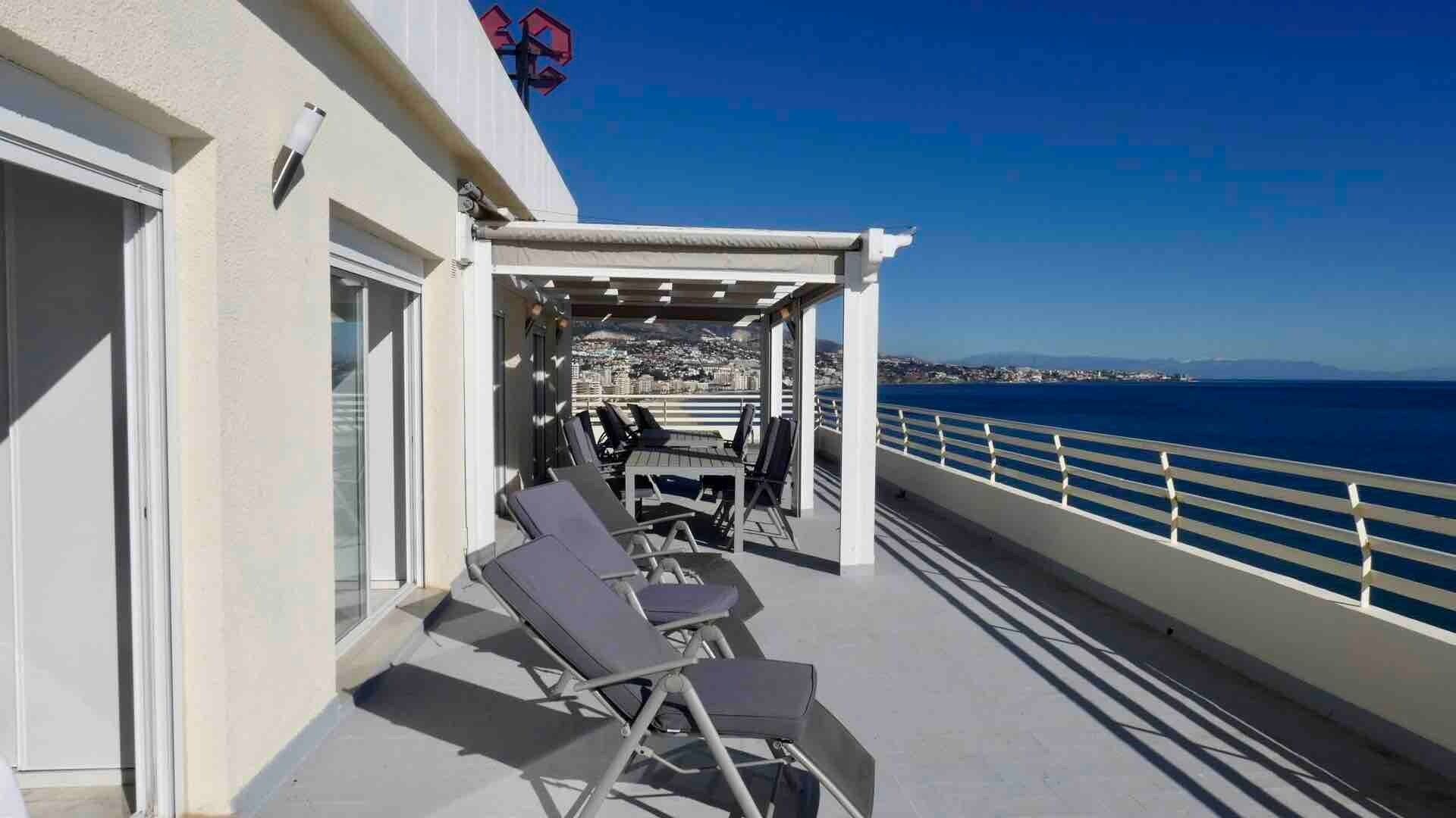 Stella - First line Penthouse with private parking 7 LYX homes