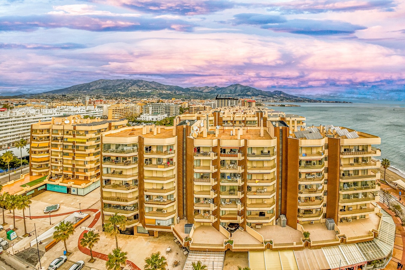 Doña Sofia Beachside Apartment 4 LYX homes
