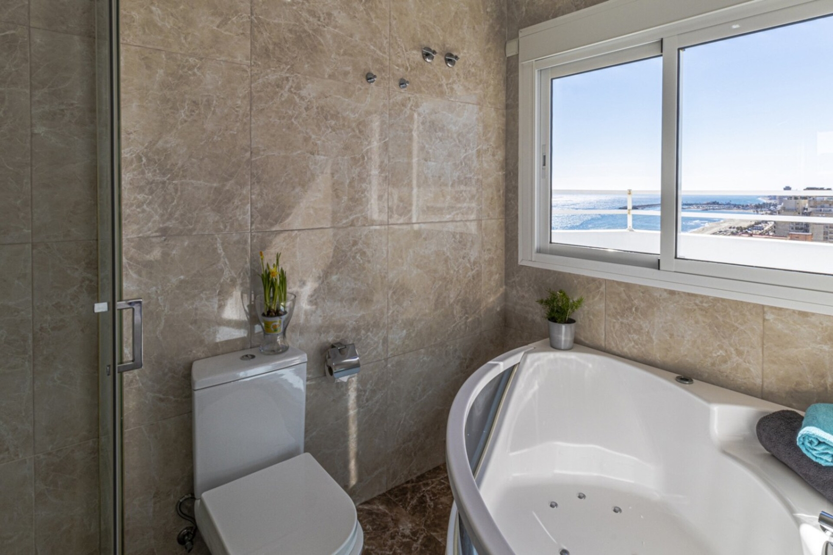 Ronda 3 frontline Penthouse in Los Boliches 18 LYX homes