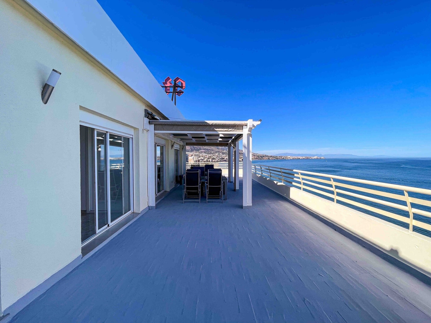 Stella - First line Penthouse with private parking 22 LYX homes