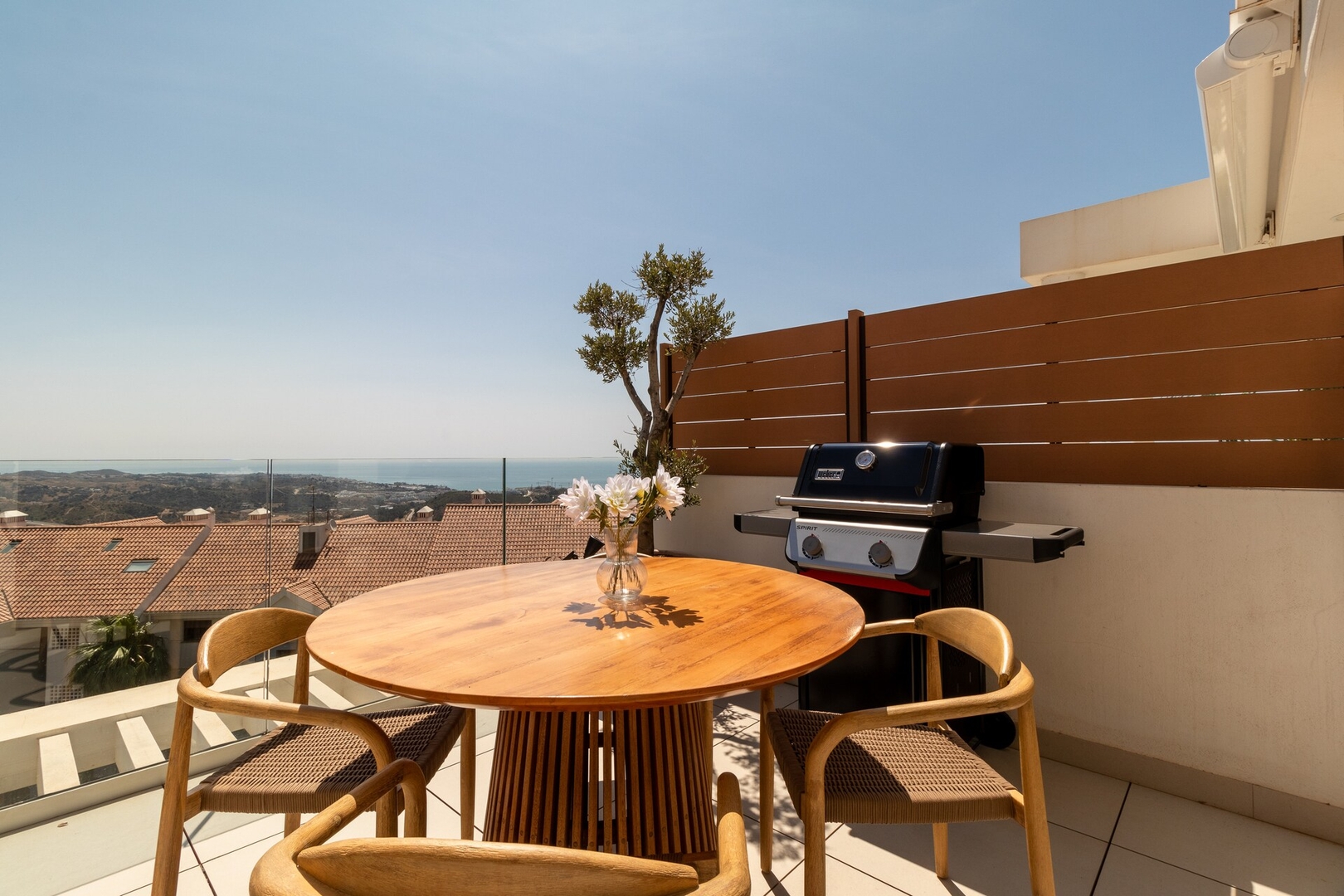 One Heights with panoramic views & shared pool 6 LYX homes