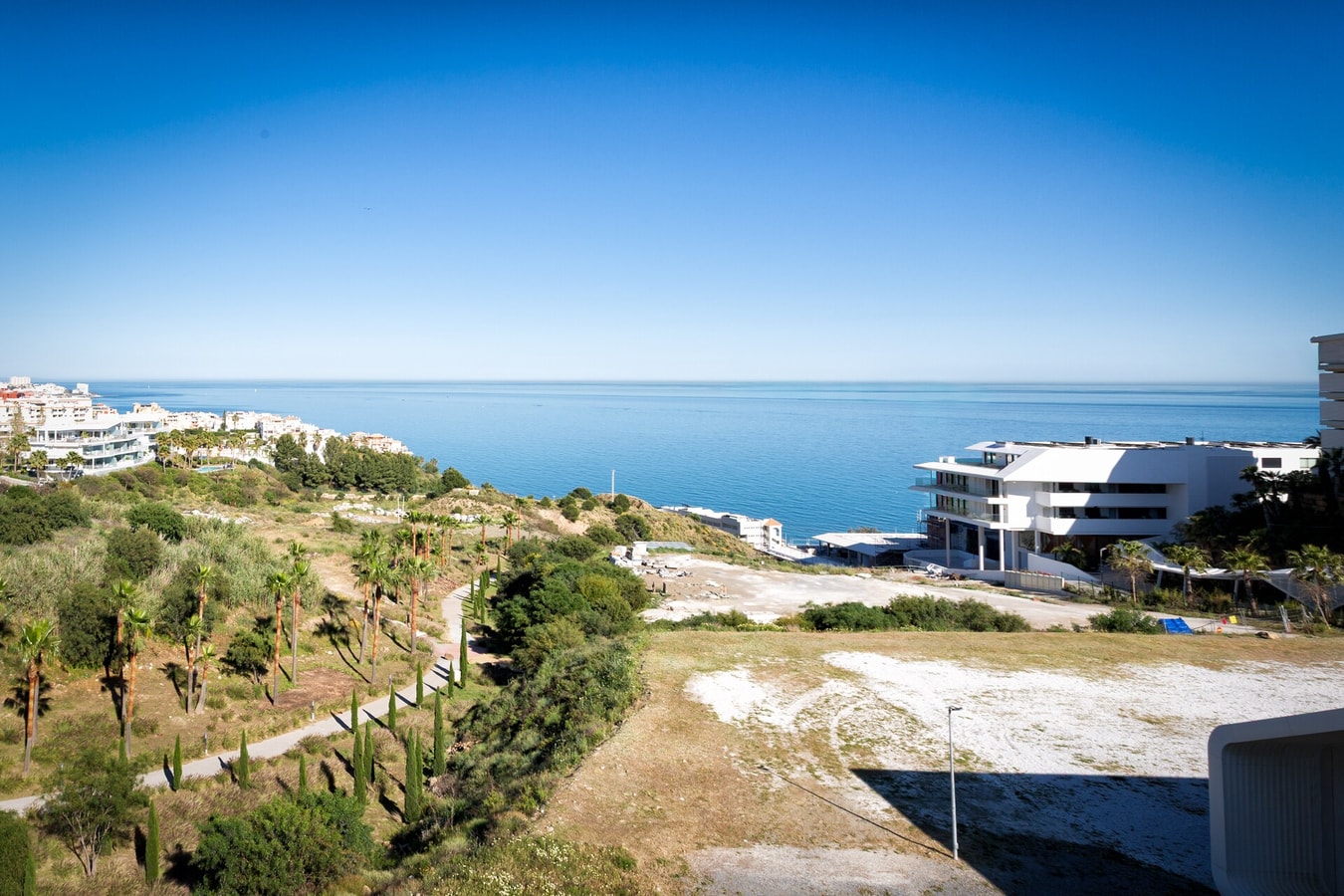 Peninsula · Peninsula / Terrace / Private parking / Pool 37 LYX homes