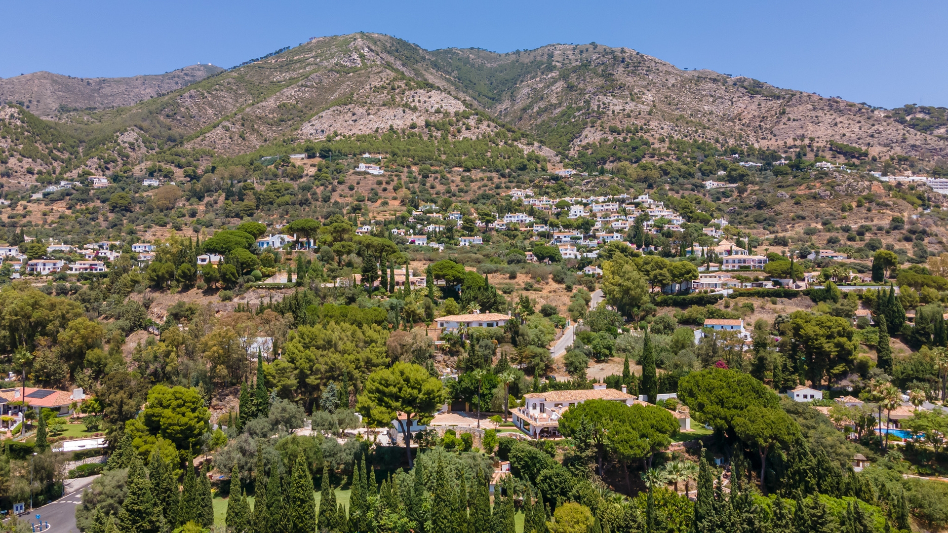 Hacienda El Cazador 15 LYX homes