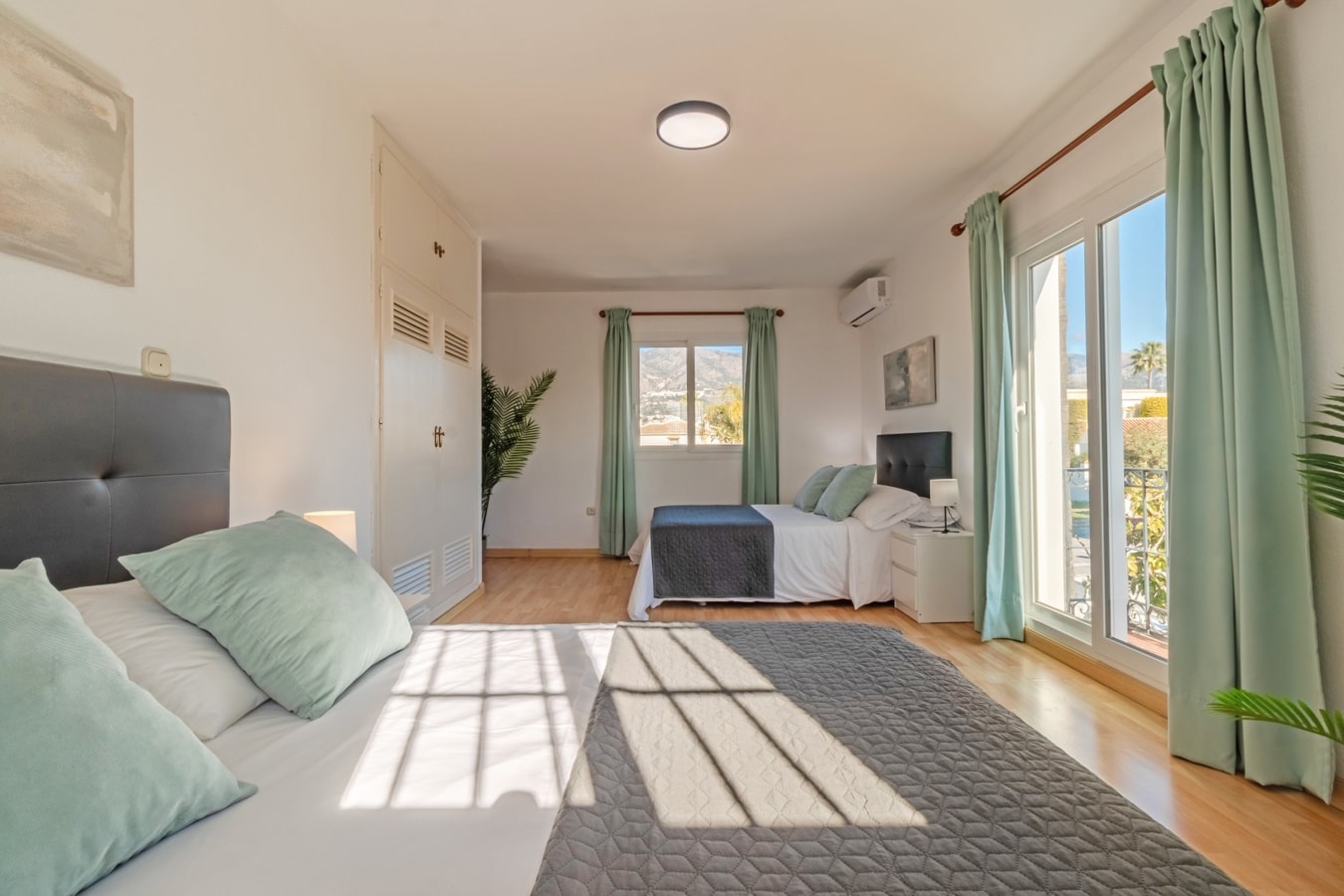 Casa Azul Sereno con piscina y jardín 2 LYX homes