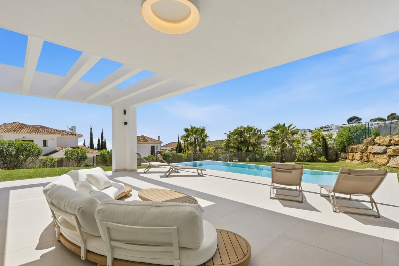 Villa Velaris | With Heated Pool, Cinema & Gym 4 LYX homes