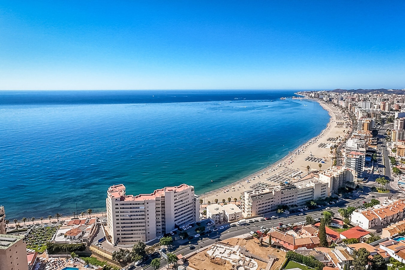 Nogali - Private heated pool-BBQ-sea view-parking 4 LYX homes