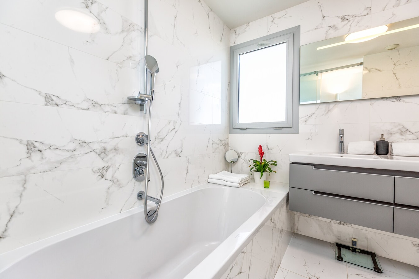 Peninsula · Peninsula / Terrace / Private parking / Pool 22 LYX homes