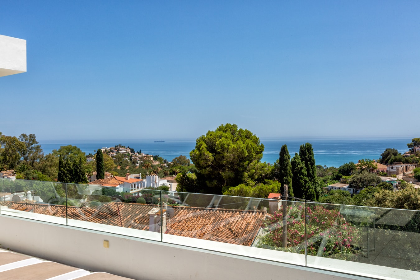 Villa Oasis | Private Pool & Jacuzzi | Sleeps 12 13 LYX homes