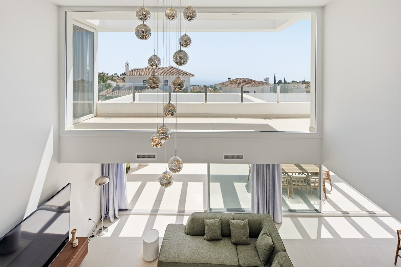 Villa Velaris | With Heated Pool, Cinema & Gym 14 LYX homes