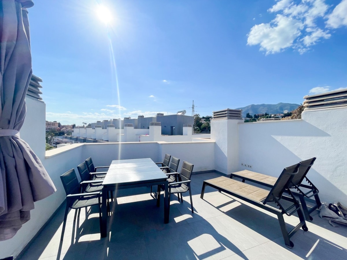 Casa Vistamar - Lovely family home with pool & BBQ 1 LYX homes