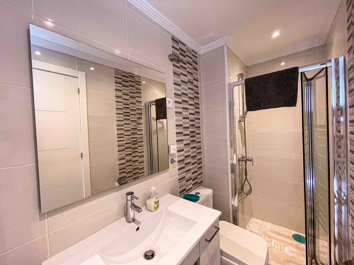 Stella - First line Penthouse with private parking 18 LYX homes