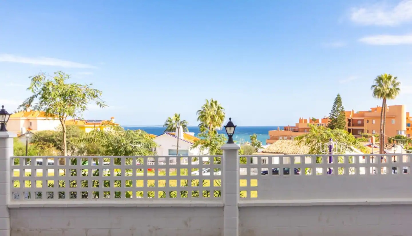 Castle view 1 - Heated pool, gym 23 LYX homes