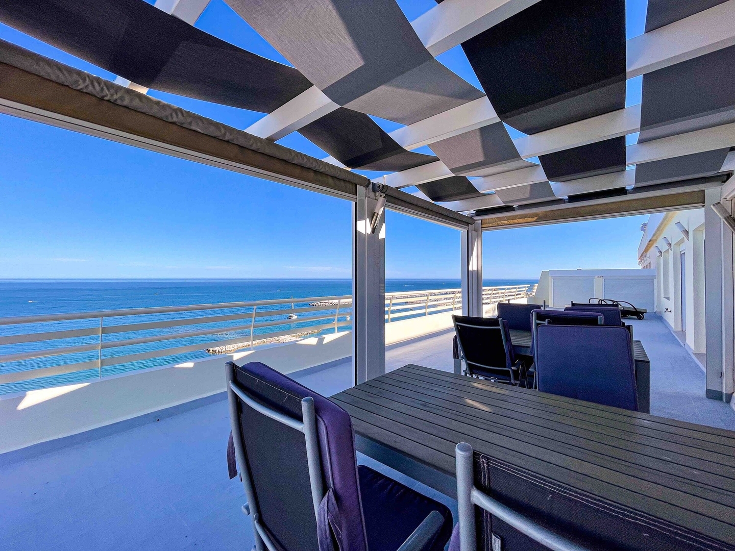 Stella - First line Penthouse with private parking 26 LYX homes