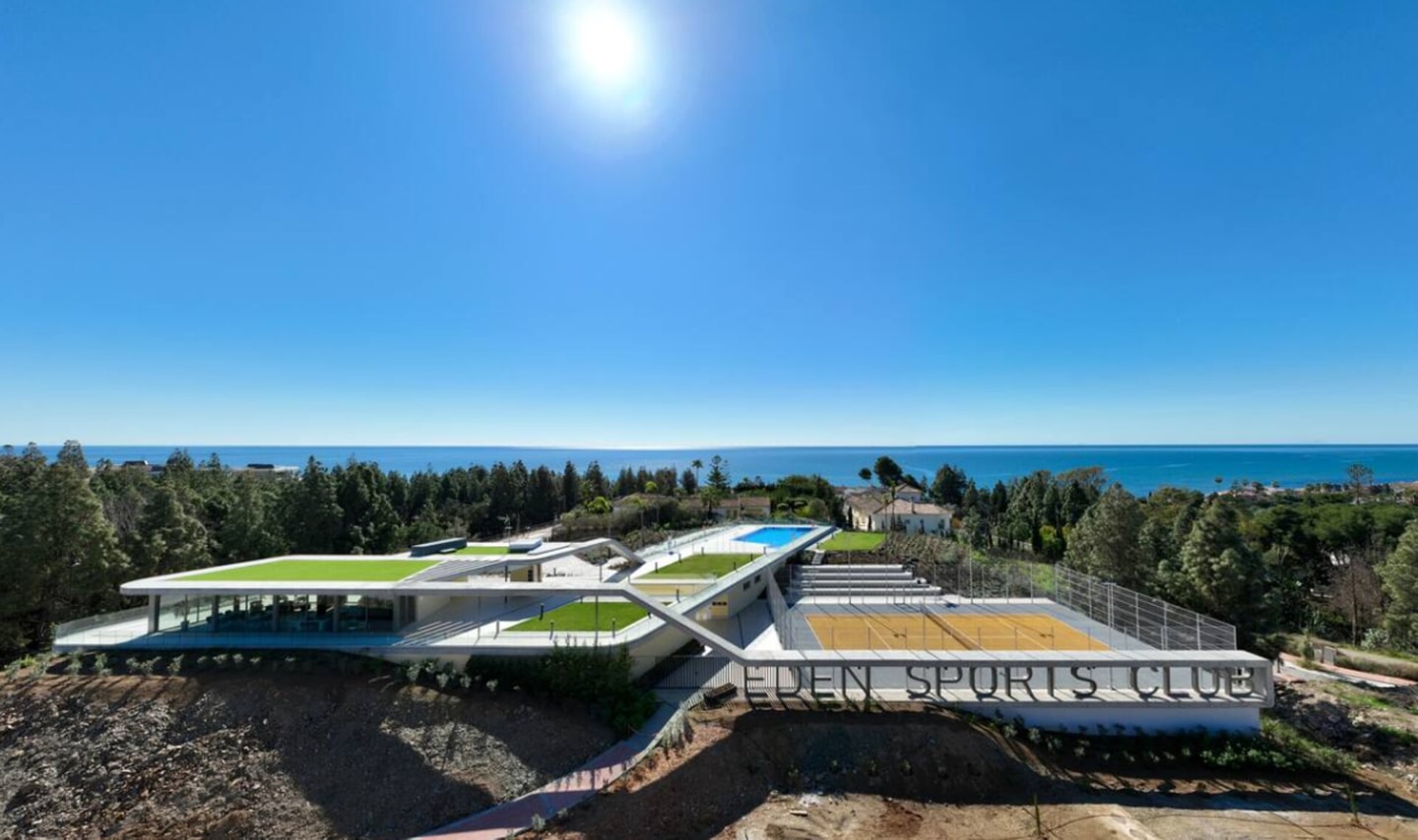  8 LYX homes