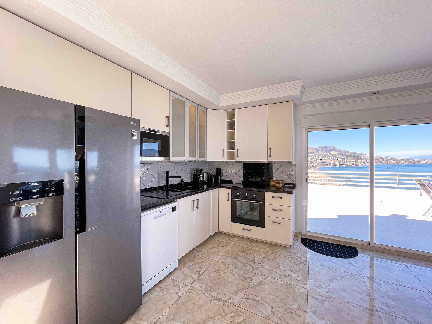 Stella - First line Penthouse with private parking 34 LYX homes