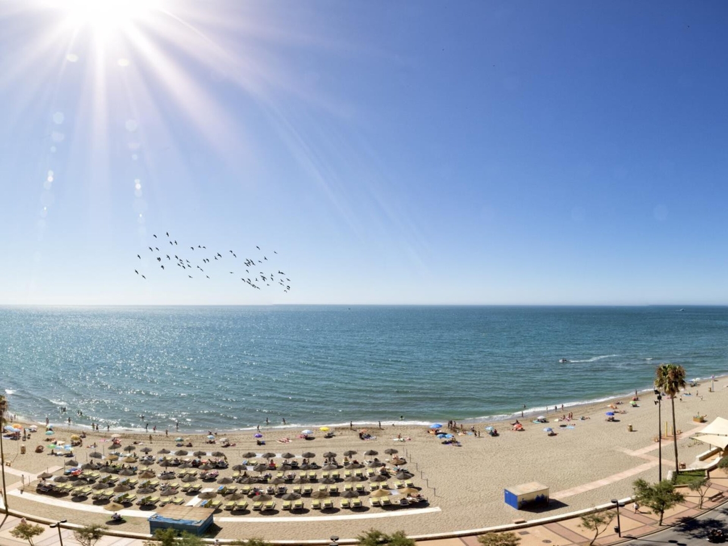 Beachfront penthouse with spectacular sea views 16 LYX homes