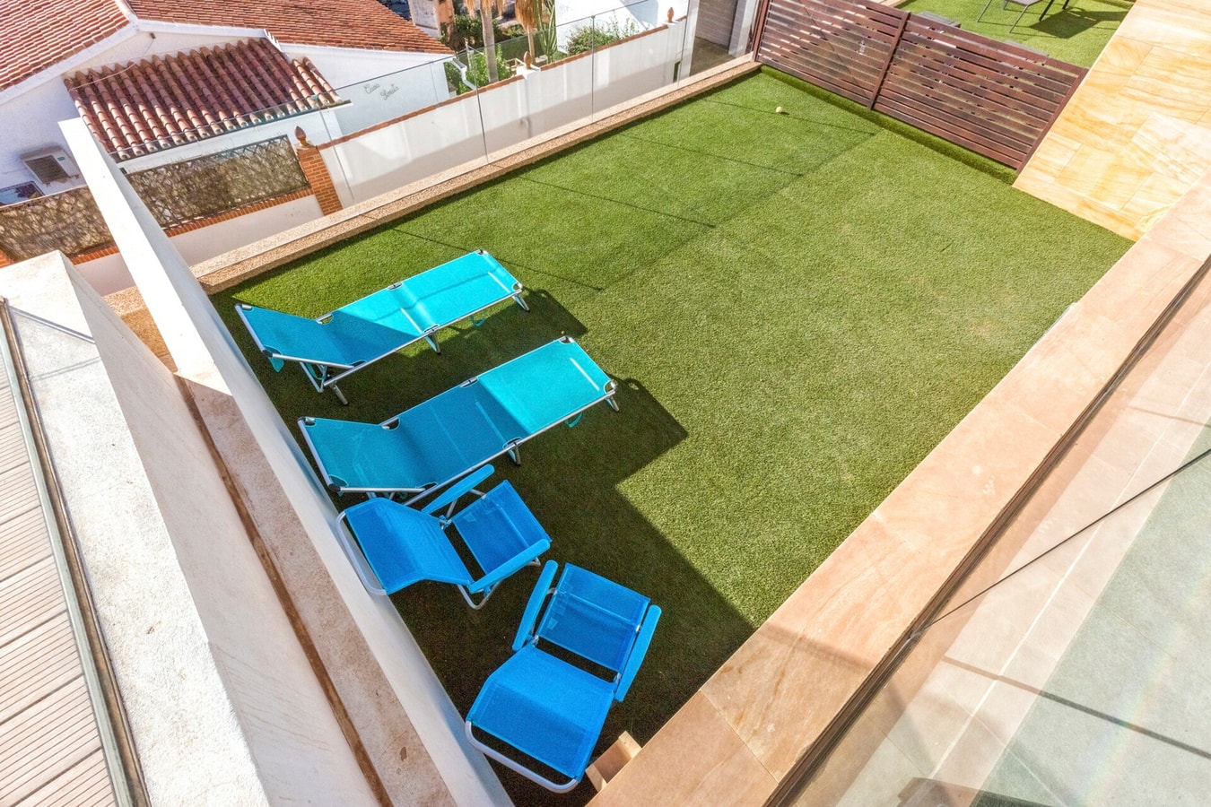 PALM BEACH B5 · Palm Beach - Family Home, Pool, Stunning Sea Views 15 LYX homes