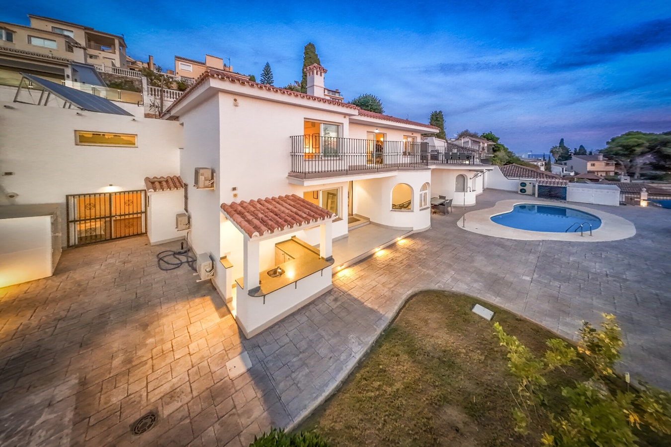 Nogali - Private heated pool-BBQ-sea view-parking 85 LYX homes