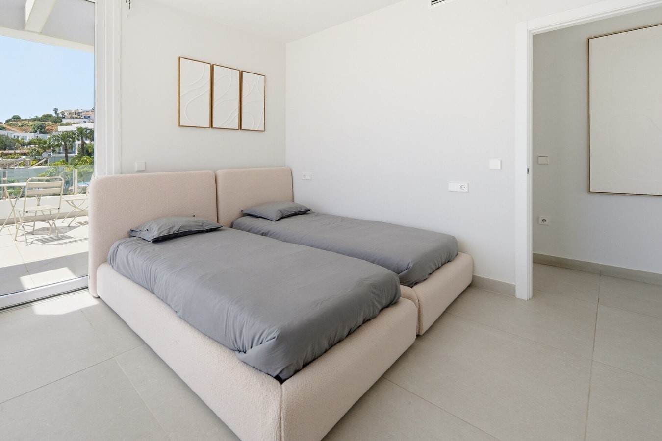 Villa Velaris | With Heated Pool, Cinema & Gym 56 LYX homes