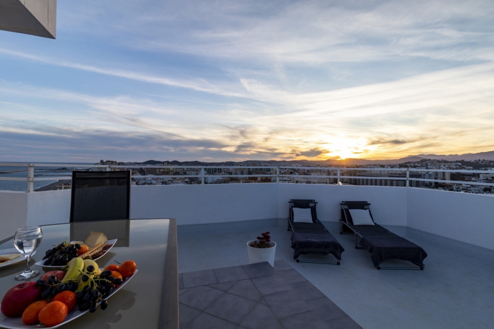 Ronda 3 frontline Penthouse in Los Boliches 5 LYX homes