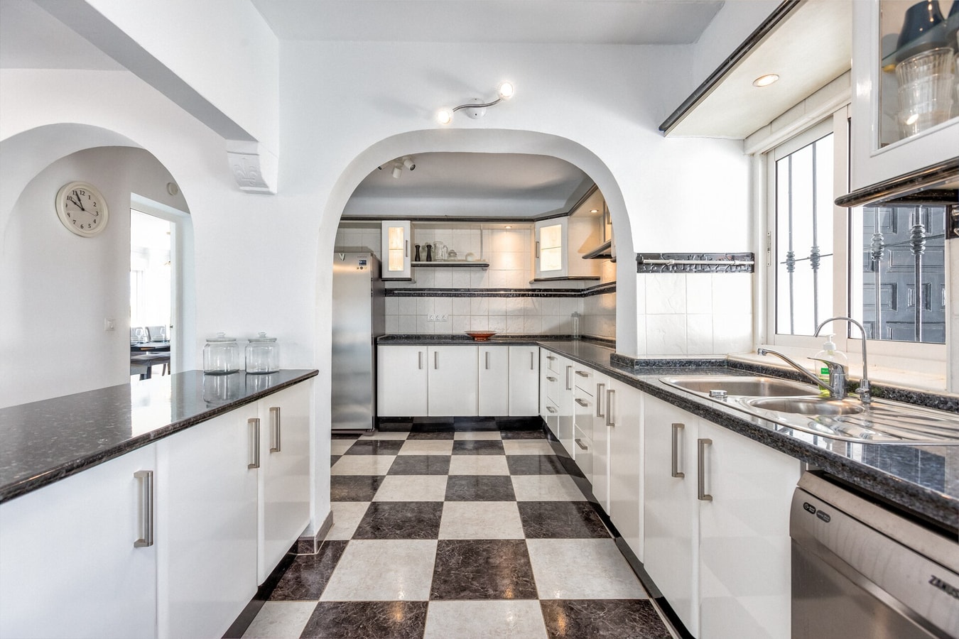 Nogali - Private heated pool-BBQ-sea view-parking 50 LYX homes