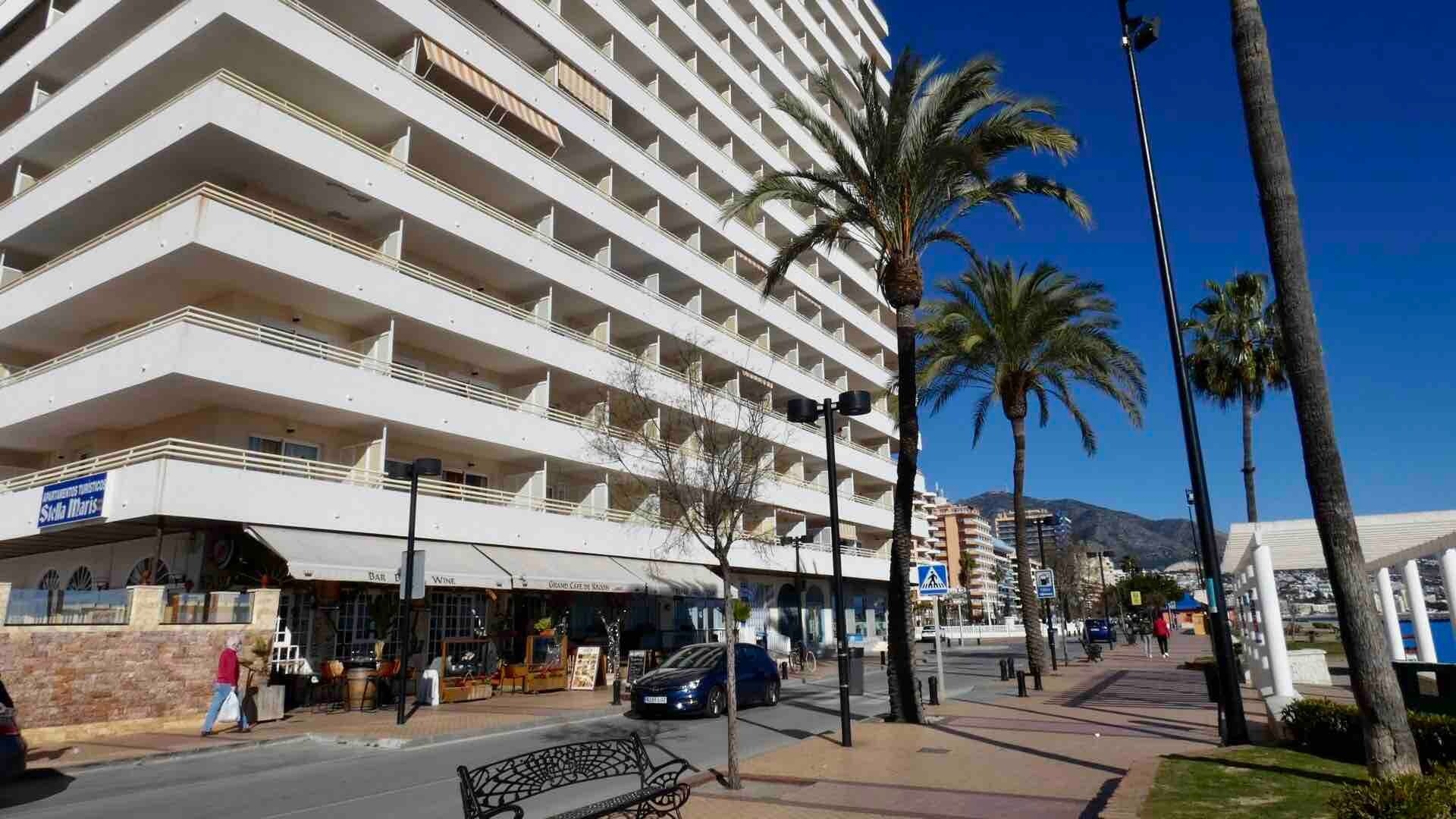 Stella - First line Penthouse with private parking 12 LYX homes