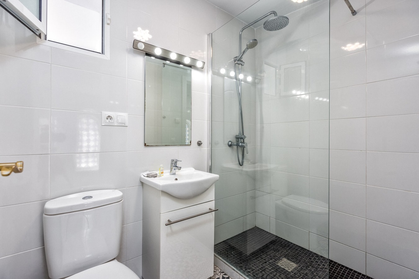 Nogali - Private heated pool-BBQ-sea view-parking 59 LYX homes