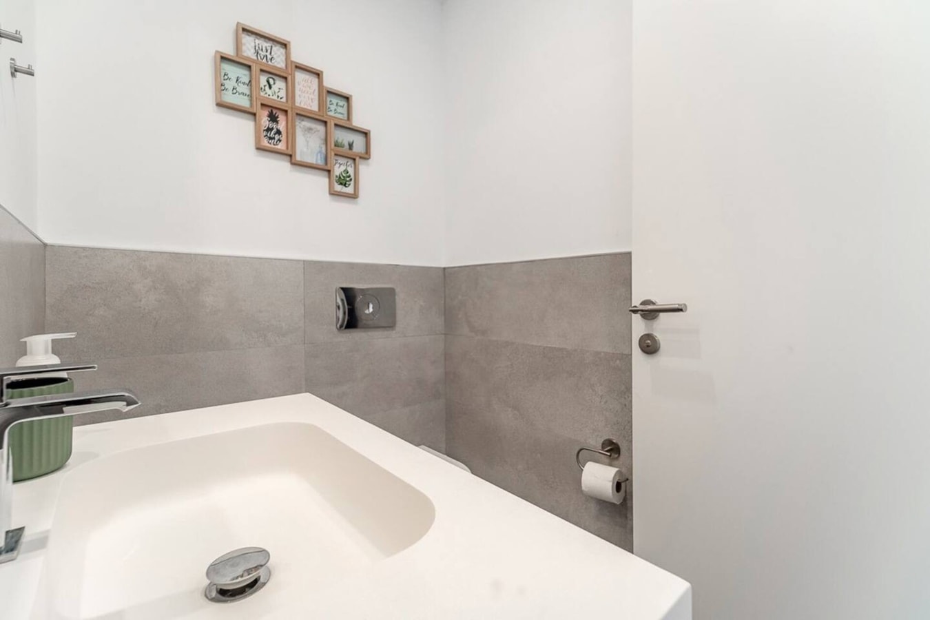 Castle View 2 - Heated pool, gym 21 LYX homes