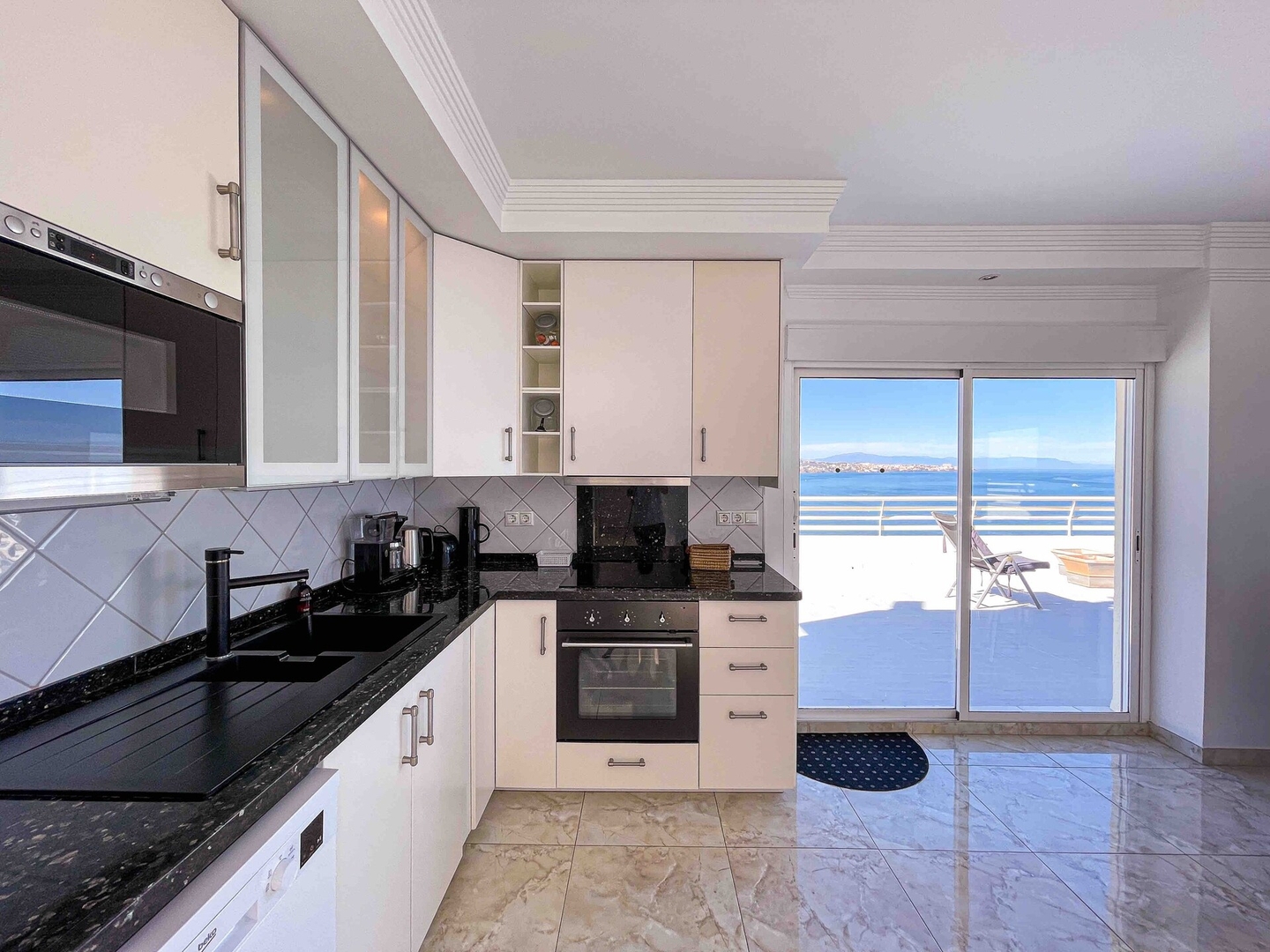 Stella - First line Penthouse with private parking 39 LYX homes