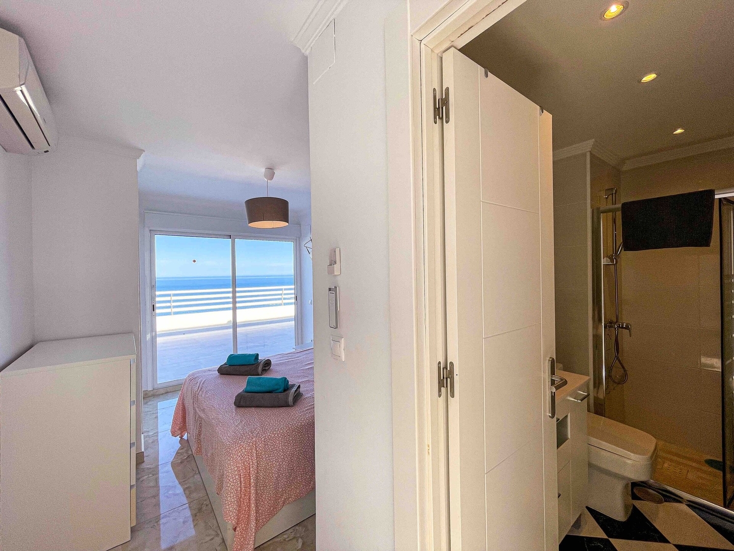 Stella - First line Penthouse with private parking 19 LYX homes