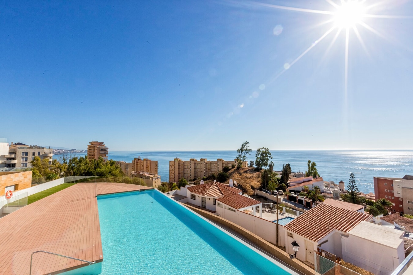 PALM BEACH B5 · Palm Beach - Family Home, Pool, Stunning Sea Views 36 LYX homes