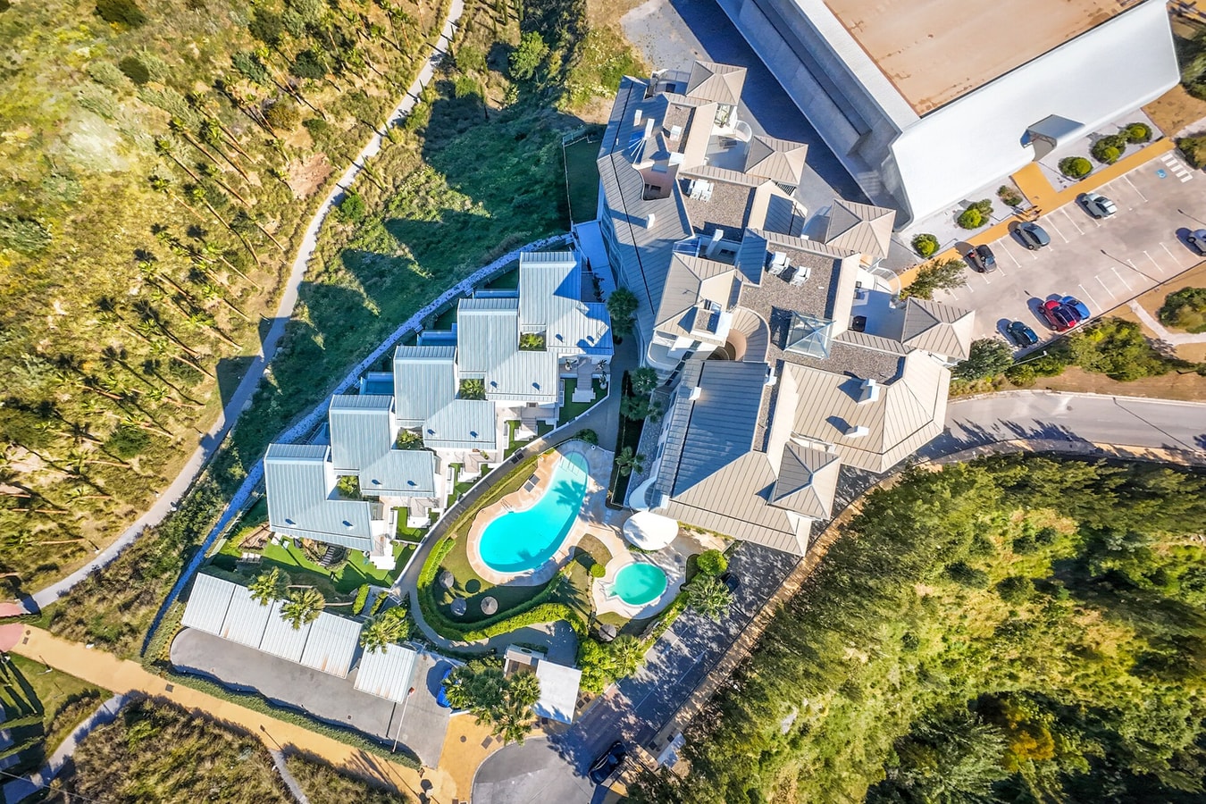 Peninsula · Peninsula / Terrace / Private parking / Pool 33 LYX homes