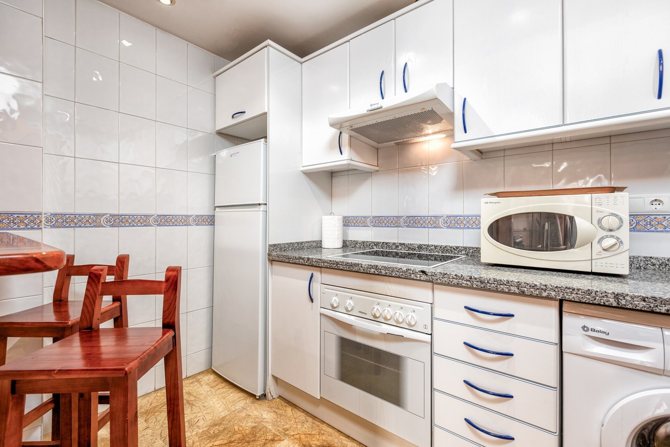 Doña Sofia Beachside Apartment 15 LYX homes
