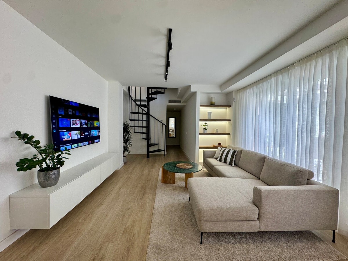 8 LYX homes