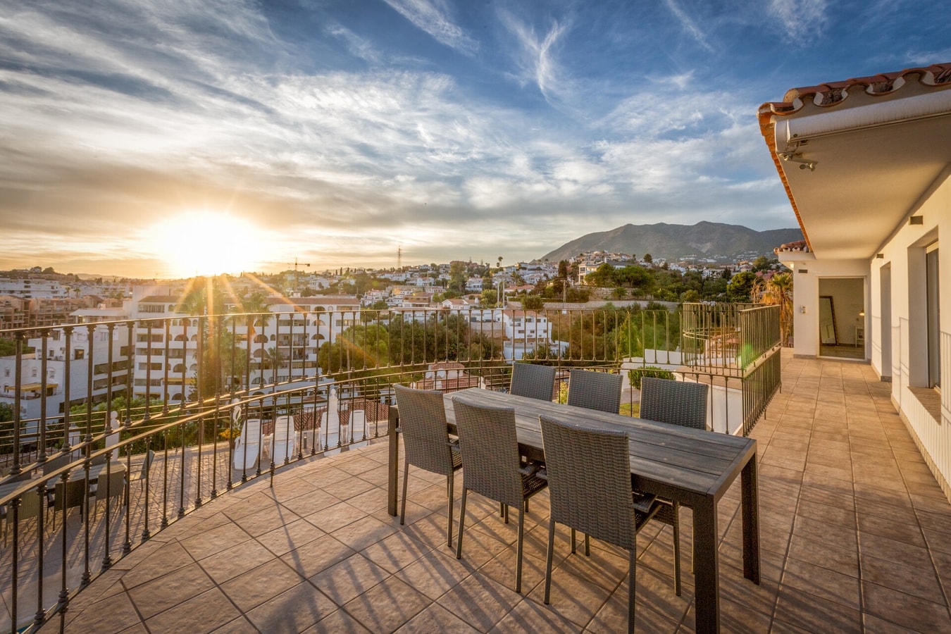 Nogali - Private heated pool-BBQ-sea view-parking 66 LYX homes