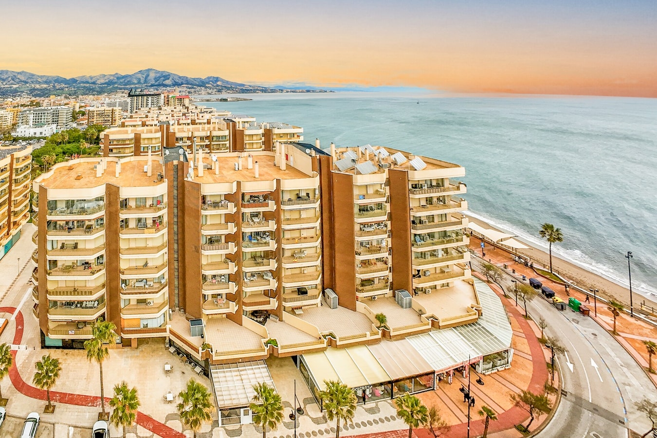 Doña Sofia Beachside Apartment 5 LYX homes