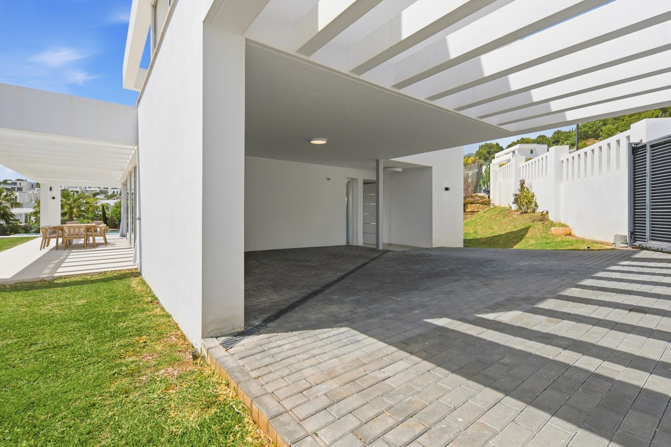 Villa Velaris | With Heated Pool, Cinema & Gym 42 LYX homes
