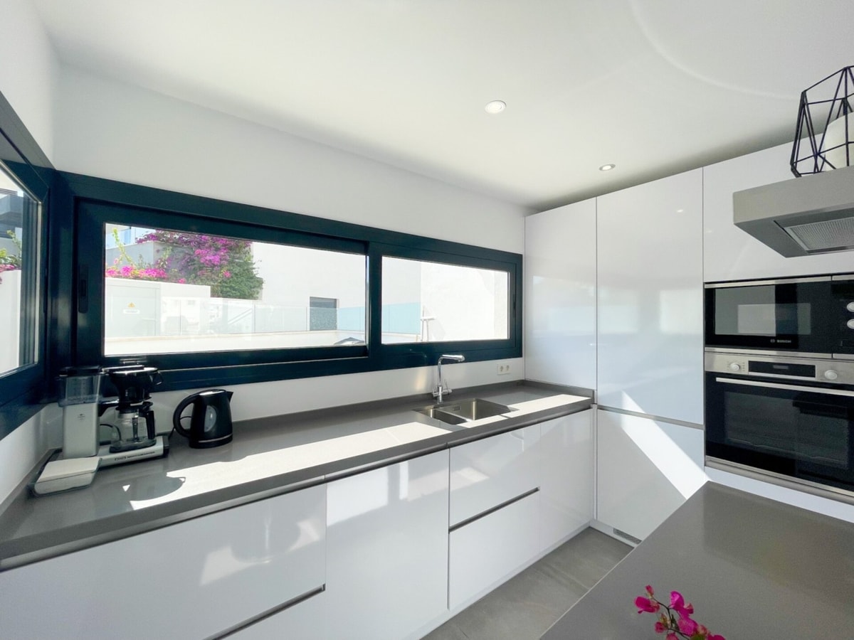 Casa Vistamar - Lovely family home with pool & BBQ 12 LYX homes