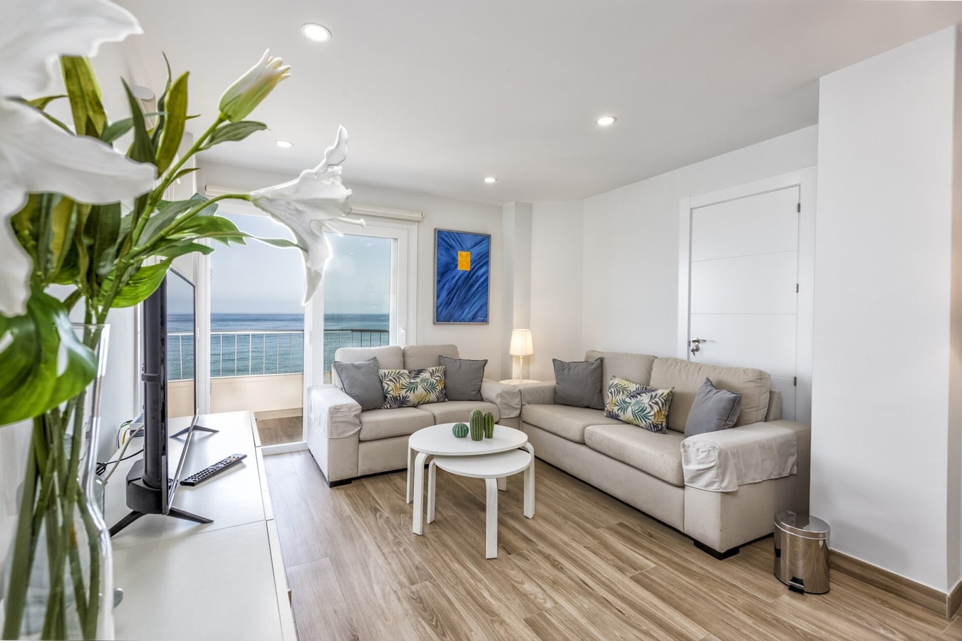 Promosol - Frontline fully renovated with terrace 9 LYX homes