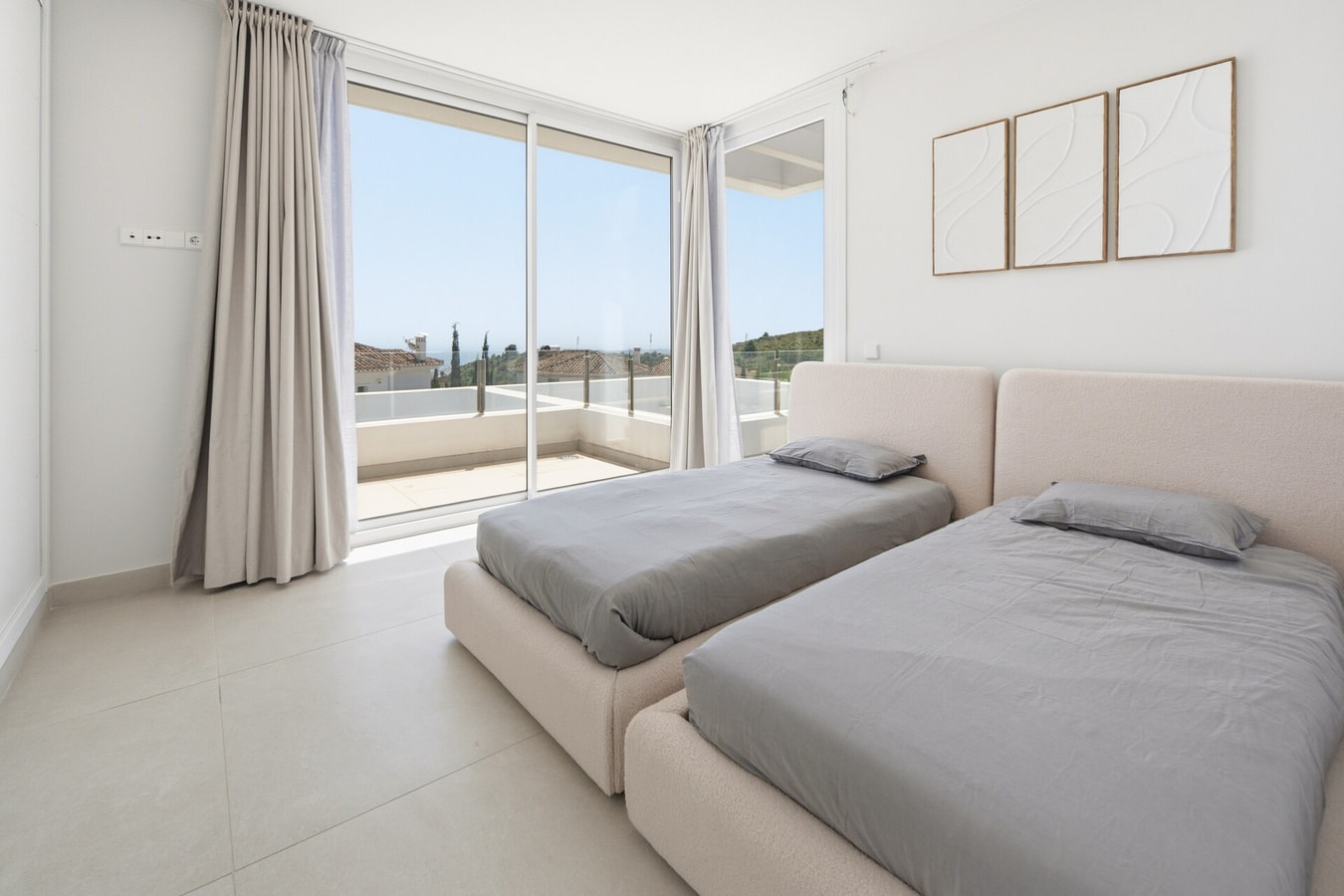 Villa Velaris | With Heated Pool, Cinema & Gym 55 LYX homes