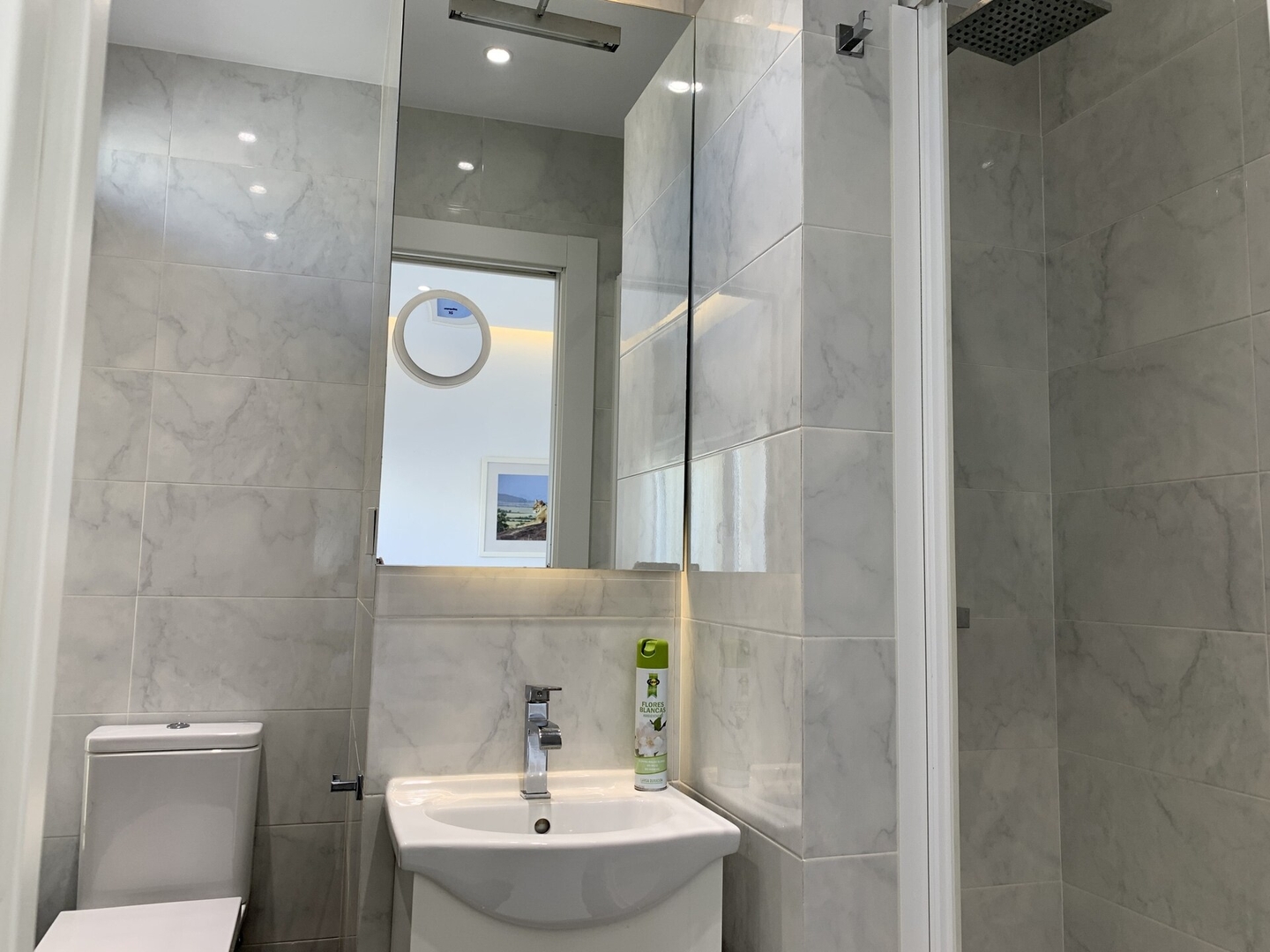 Seafront apartment with panoramic sea views 35 LYX homes