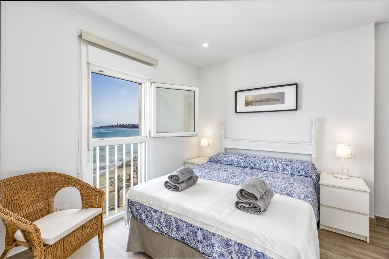 Promosol - Frontline fully renovated with terrace 3 LYX homes