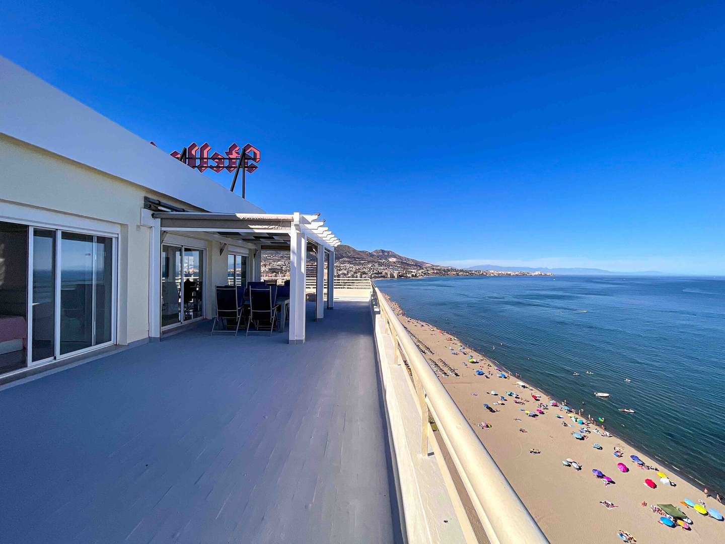 Stella - First line Penthouse with private parking 20 LYX homes